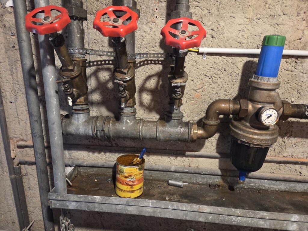 Die Wasser Hauseinführung ein Kondensat Sammler