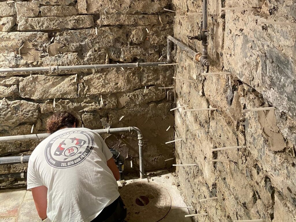 Wenn die Aussenabdichtung nicht nötig oder möglich ist. Bautenschutz Brugger AG Mauer Sanierung