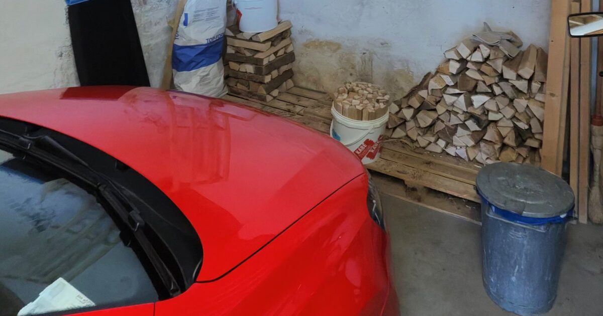 Auto-Lackschutz in der feuchten Garage: Schäden & Schutz